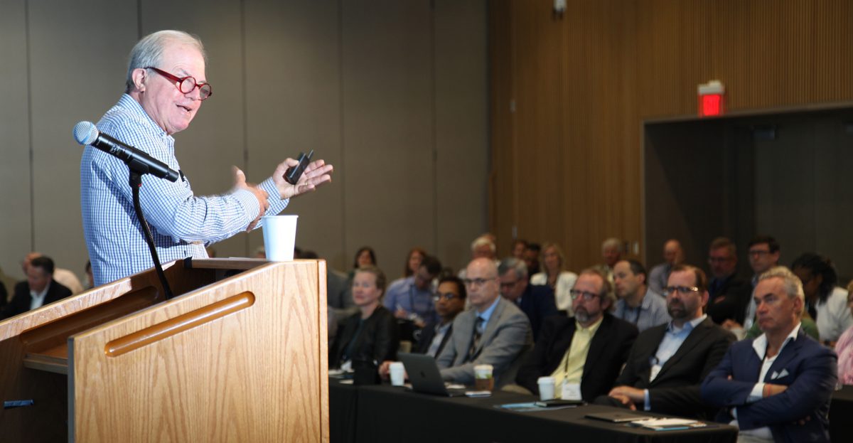 Nicholas Negroponte speaking to CEOs